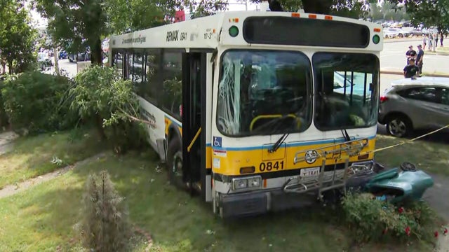 medford-bus-crash-bos00wxr-hi-res-still.jpg 