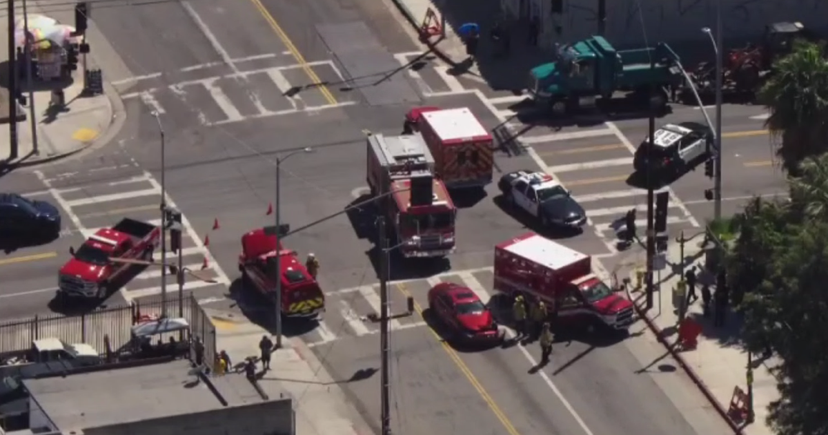 LAFD firefighter among 3 injured in Boyle Heights crash involving ambulance