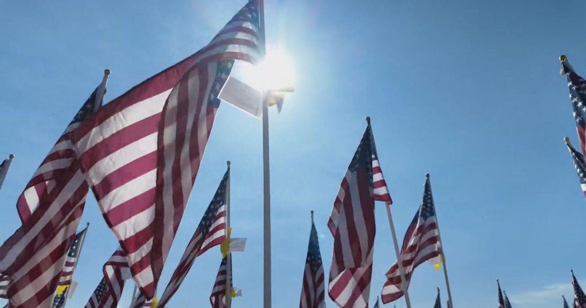 Healing Field in Oak Brook honors 9/11 victims through display of 2,977 American flags