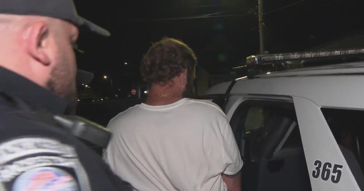 Man accused of trying to lure teen girl into his truck