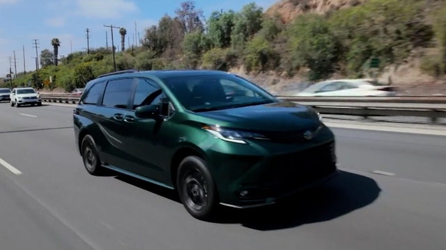 minivan.jpg 