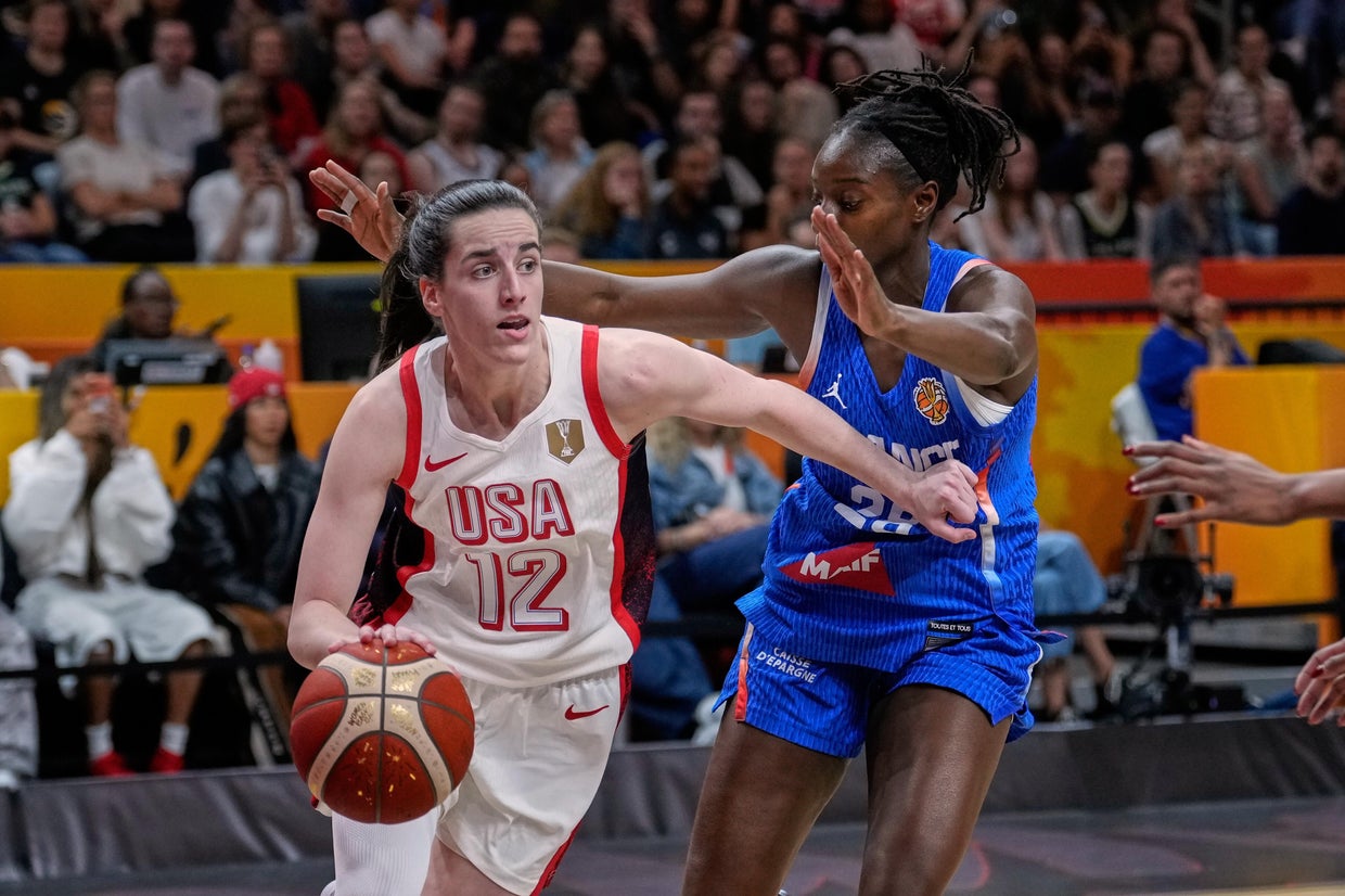 Mamignan Toure,Caitlin Clark