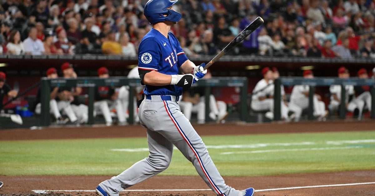 Seager homers, Rangers beat Diamondbacks 7-6 for first road series win in 2 months