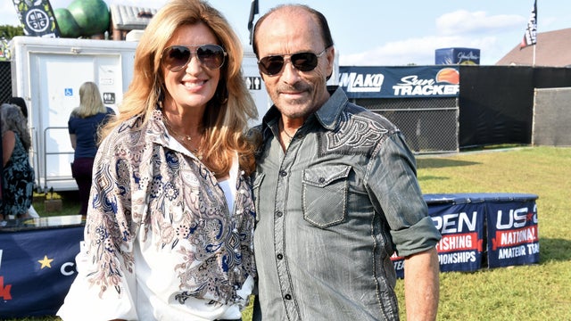 Lee Greenwood And Helping A Hero Give A Home To A Wounded Veteran And Their Family 