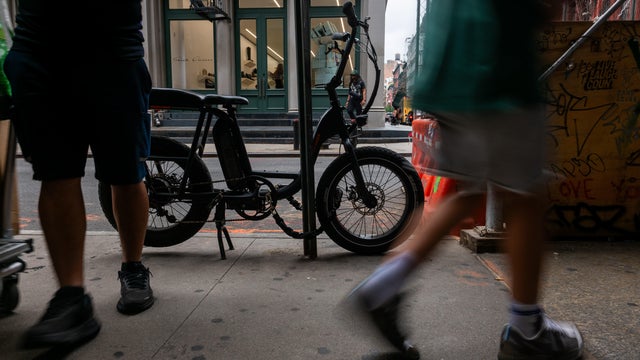 NYC Mayor Mamdani Cracks Down On Online Sellers Of Illegal E-Bikes And E-Scooters 