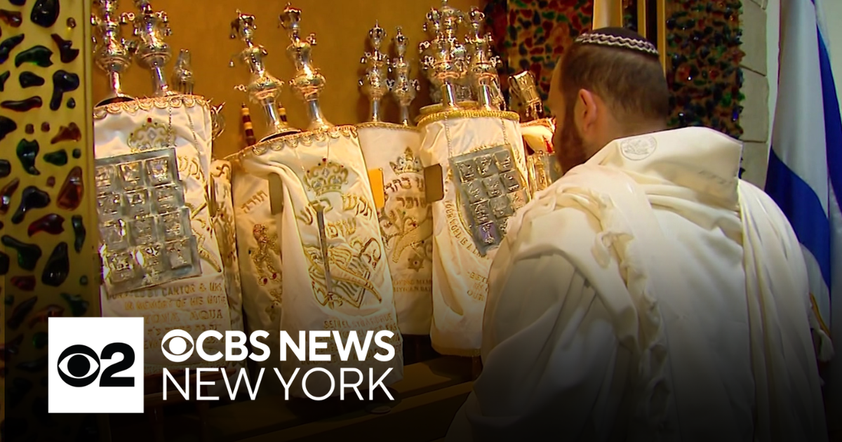 NYC and state ramp up law enforcement presence around synagogues and Jewish communities for Yom Kippur