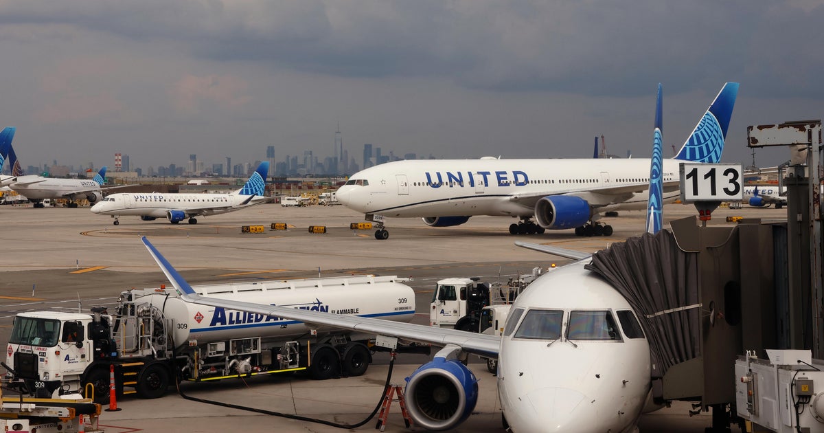 Полетите на летищата Newark, JFK, LaGuardia са прекъснати поради повреда на оборудването, казва FAA