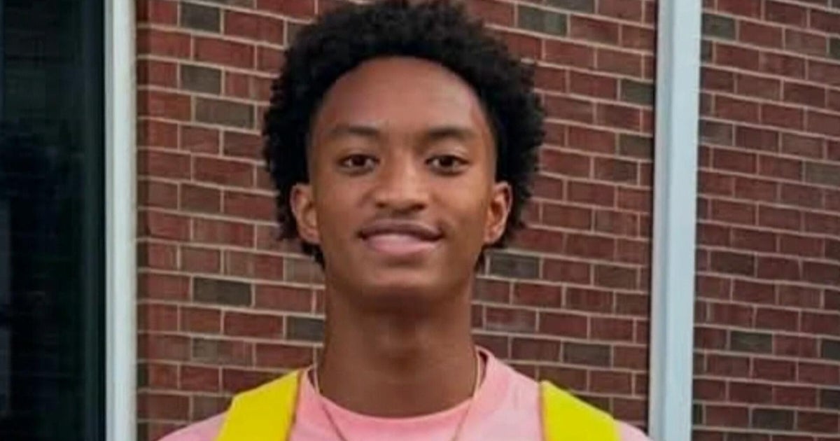 Nolan Wells' family calls for further investigation into his death after no grand jury indictments