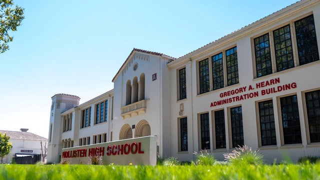 hollister-high-school-california-092226.jpg 