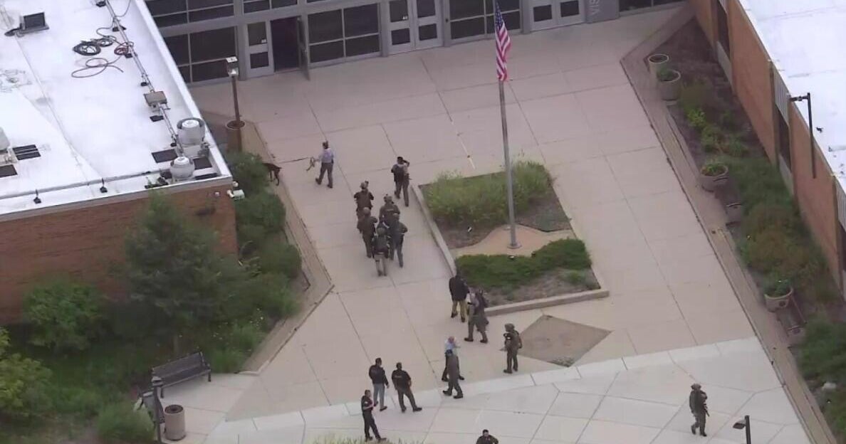 Oak Forest High School lockdown lifted after SWAT investigates threat ...