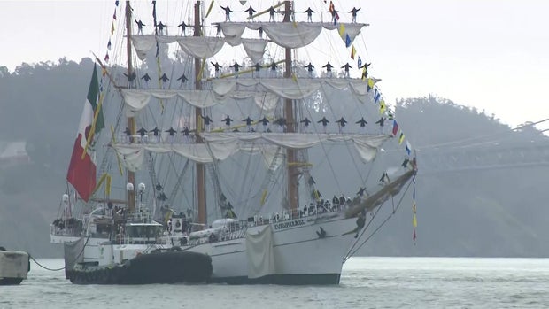 Mexican Navy training ship Cuauht&eacute;moc sails into San Francisco Bay 
