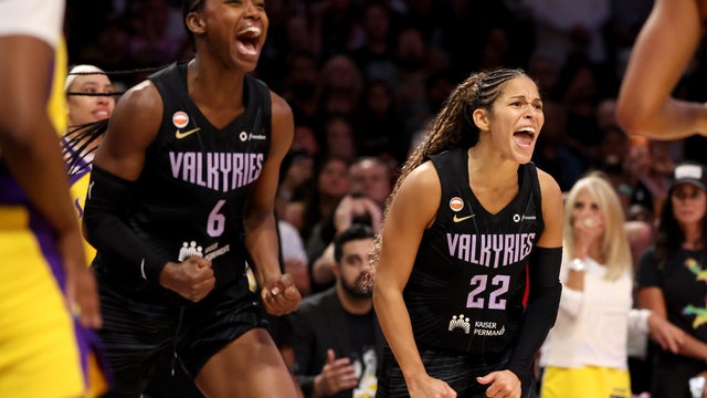 Golden State Valkyries v Los Angeles Sparks 