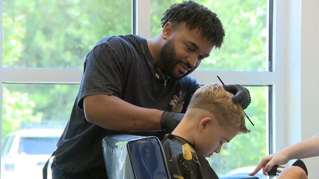 free-haircuts-1.png 