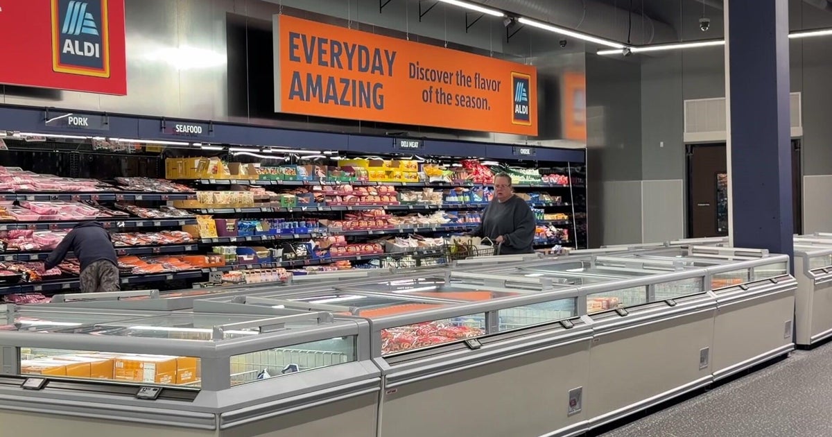 Aldi opens in downtown St. Paul, filling void for grocery shoppers