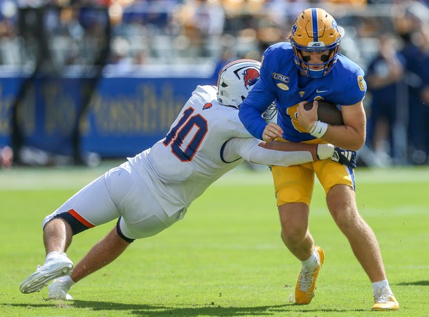 mason-heintschel-tackled-by-brandon-biagiarelli.jpg