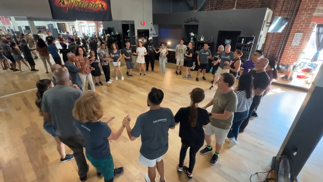 SALSAtlanta classes build community while teaching dance