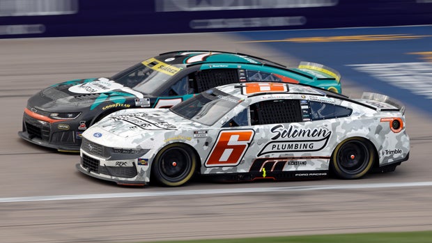 Daniel Suarez Brad Keselowski 