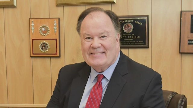 "Saved by the Bell" actor Dennis Haskins dies at 75