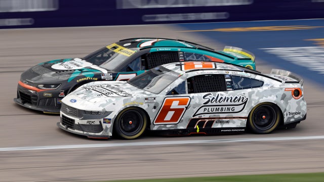 Daniel Suarez Brad Keselowski 