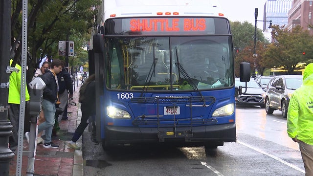 Shuttle bus 