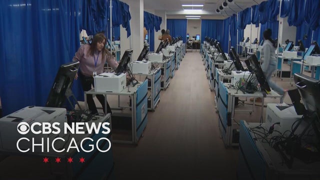 Early voting kicks off in Chicago at two downtown locations