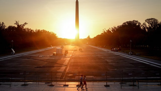 Construction work on the Reflecting Pool 