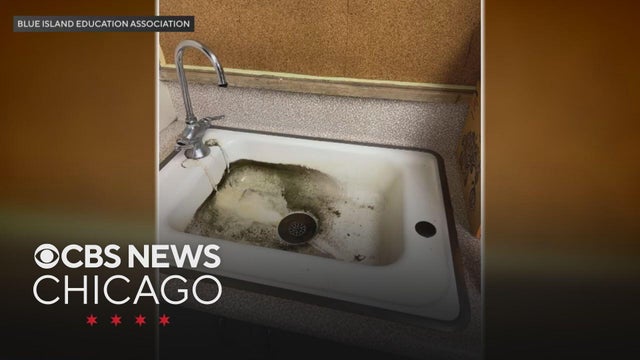 District 130 parents & teachers raise new concerns about school conditions