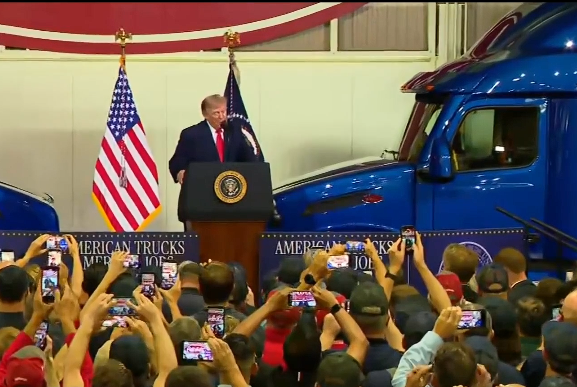 trumpvisit.png