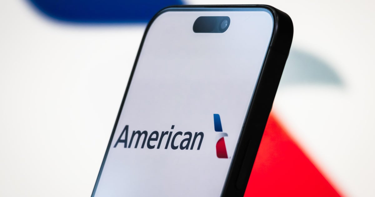 American Airlines ще позволи на пътниците да комбинират пари в брой и мили, за да плащат за полети