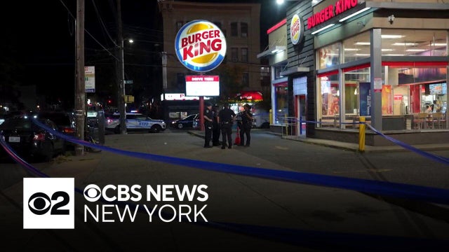 NYPD looking for suspects in Brooklyn hammer attack
