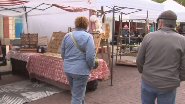 maxwell-st-market-1.jpg 