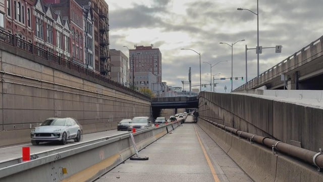 Parkway East "bathtub" lane restrictions now in place