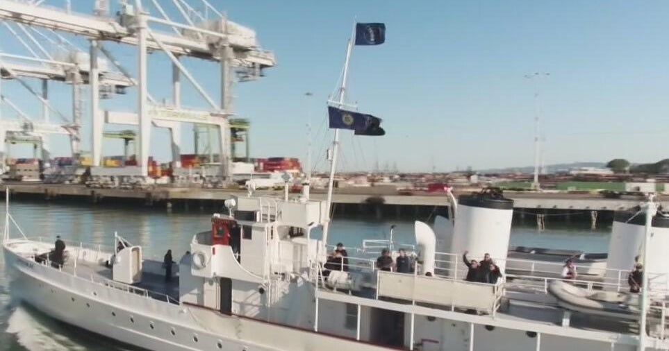 Public can get free tour of USS Potomac for Fleet Week on Oct. 10 - CBS ...