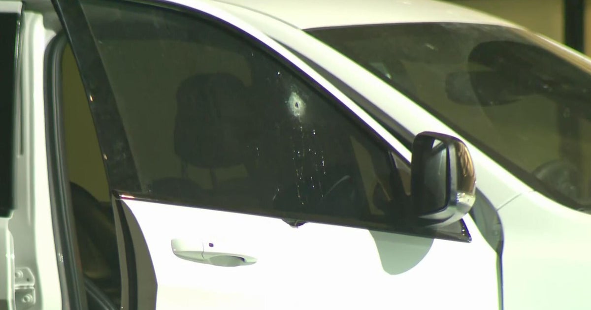 cbsnews.com - WCCO  Staff - Minneapolis shooting victim shows up at Edina hospital, police say