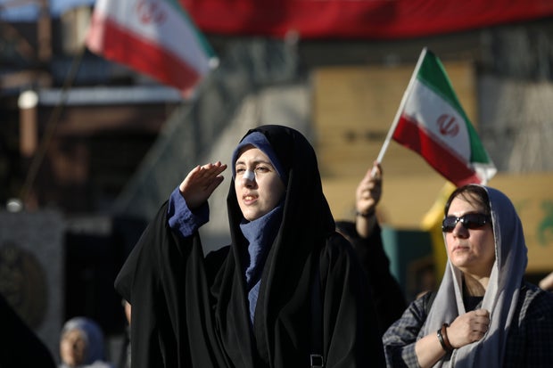 Civilians receive military training in Tehran