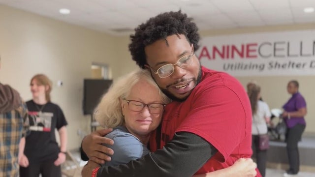 Repeat felony offenders celebrate Canine Cellmates graduation