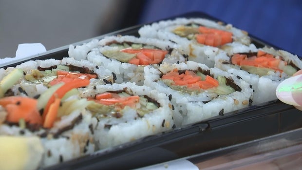 23pkg-ea-wawa-sushi-frame-2210.jpg 