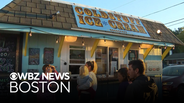 Massachusetts ice cream shop goes viral for defending teen employee