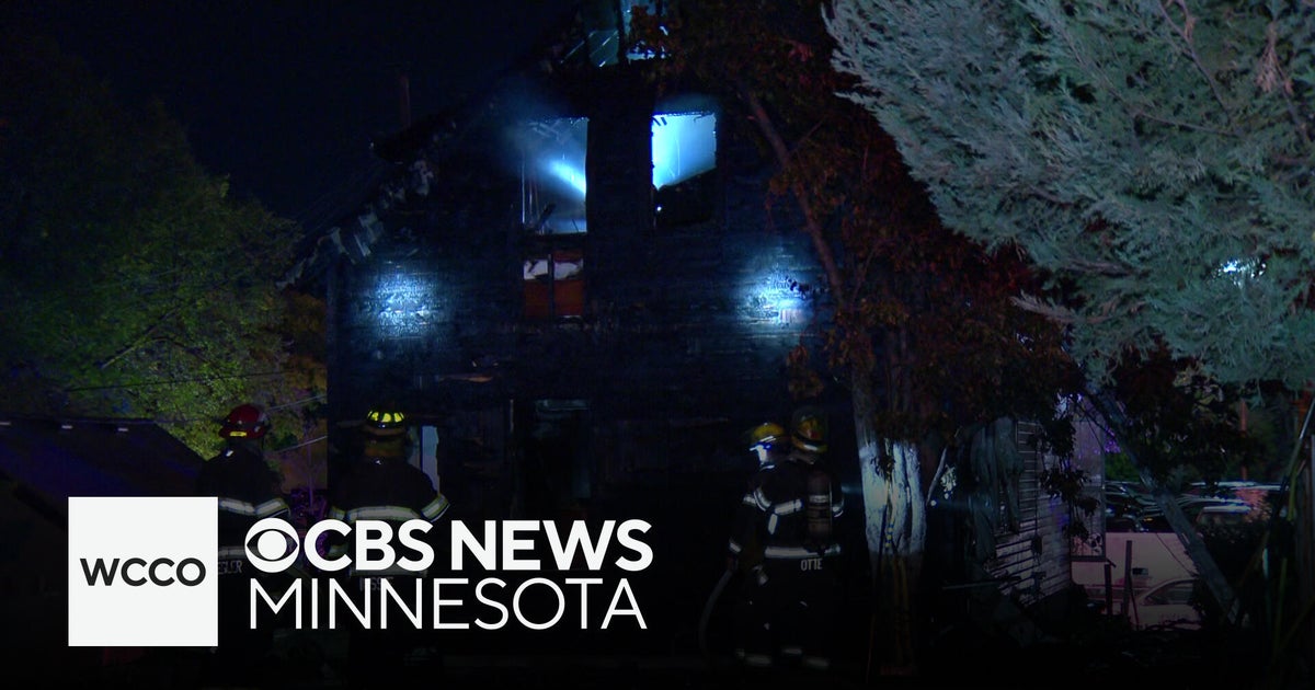 State trooper rescues 2 from Minneapolis house fire - CBS Minnesota