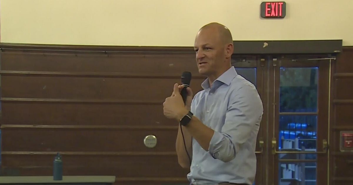 Sacramento mayor holds town hall to address public safety concerns
