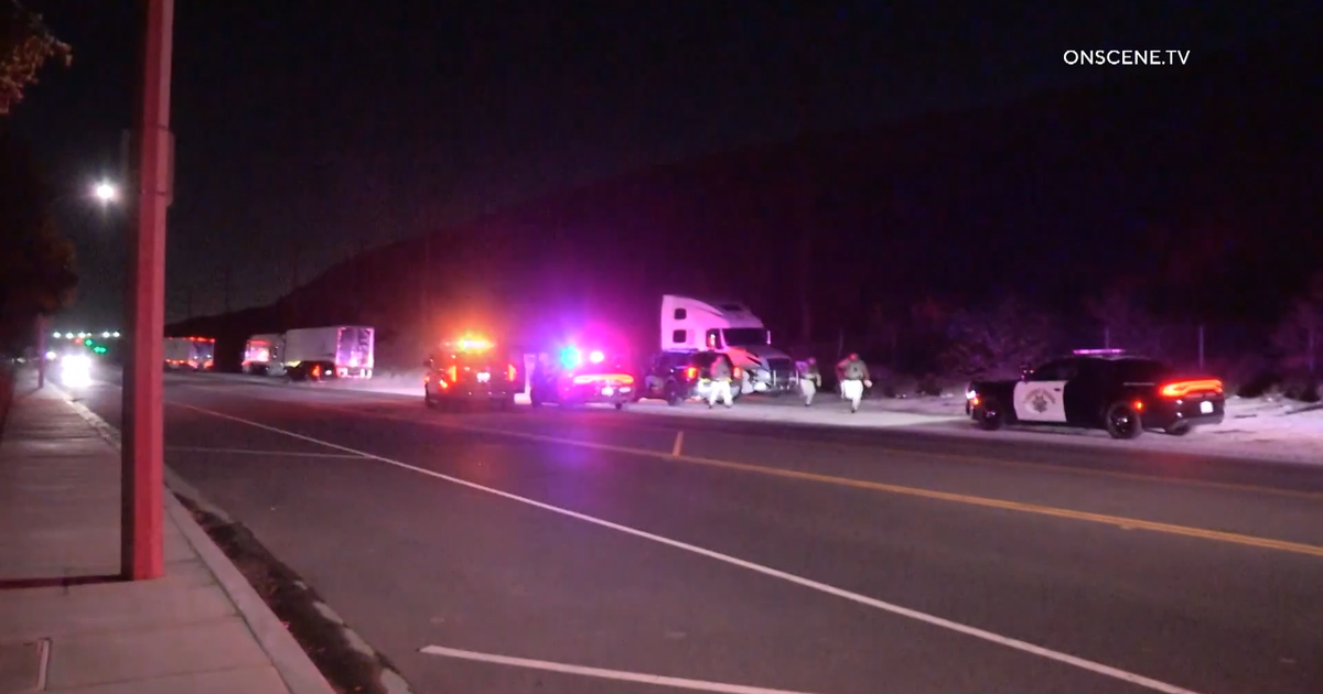 Train robbers lose police after high-speed chase in San Bernardino Mountains