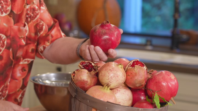 Pomegranates, time-change preps and a fun science experiment | What's in Season with Michael Marks