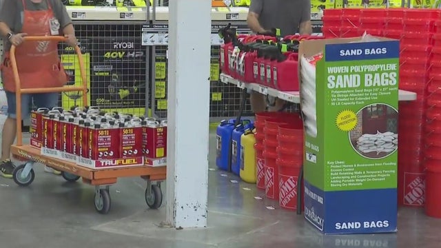 Gulf Coast braces for impact from Hurricane Isaias