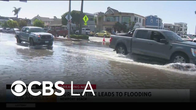 Newport Beach experiences ocean tidal flooding at the Balboa Peninsula