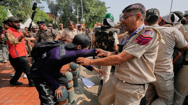 India Cockroach Protest 
