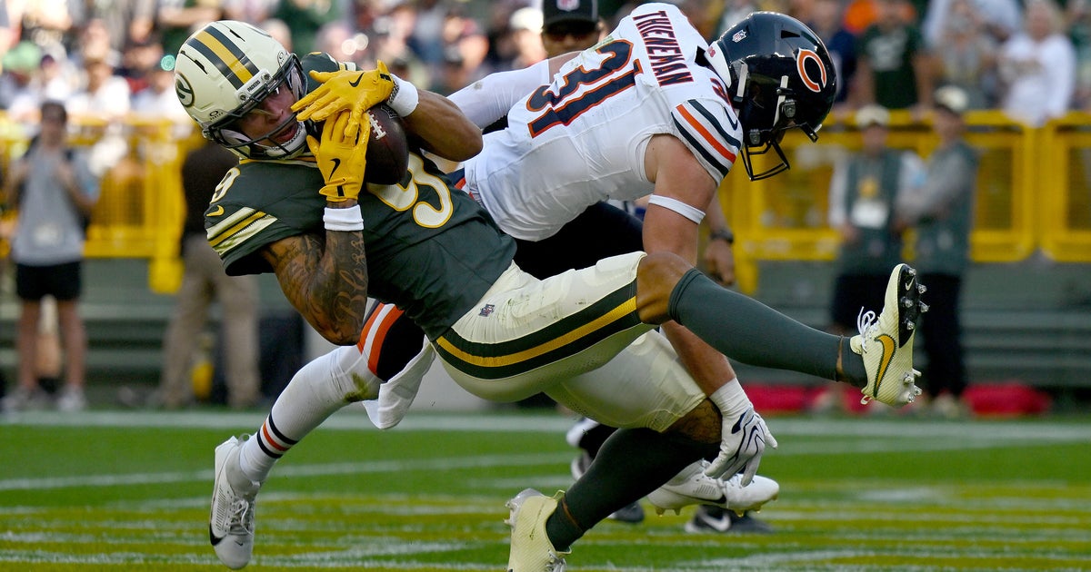 Bears get clobbered by Green Bay Packers at Lambeau Field - CBS Chicago