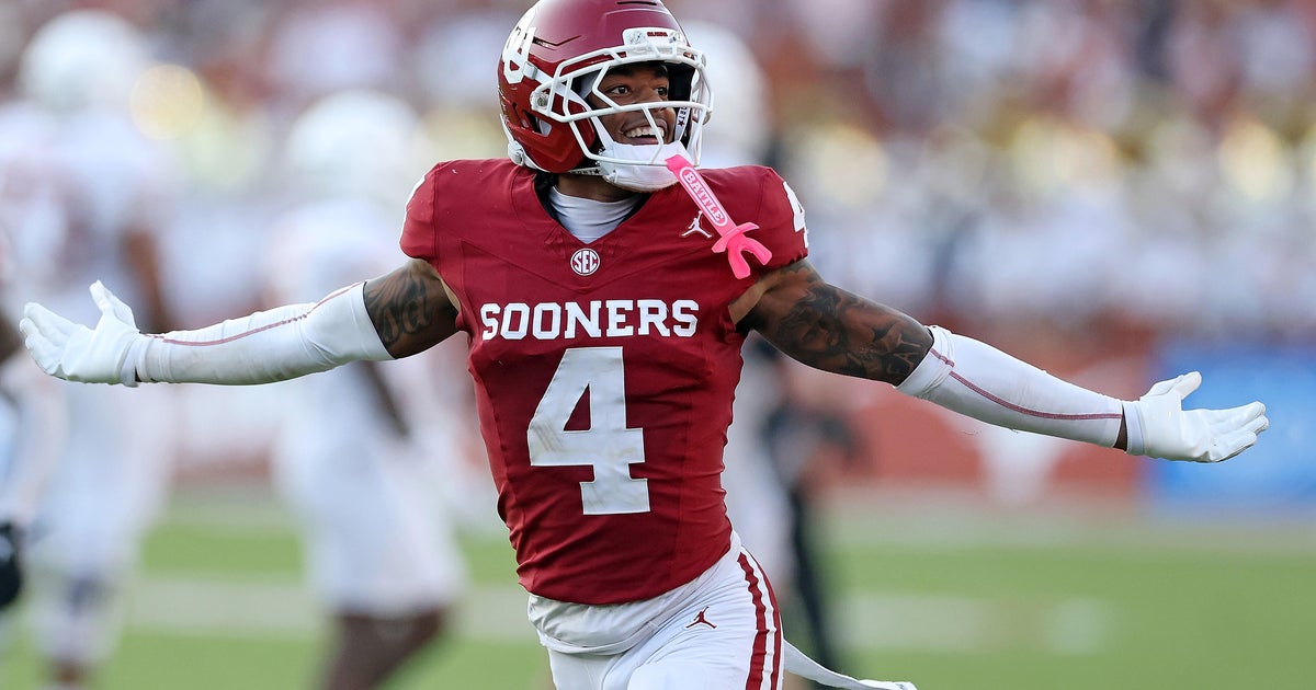 Oklahoma stuns No. 1 Texas 27-24 on last-second field goal in Red River ...