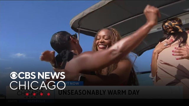 "It&rsquo;s as if Chicago decided to put fall on ice&rdquo;: Beachgoers soak up record warmth