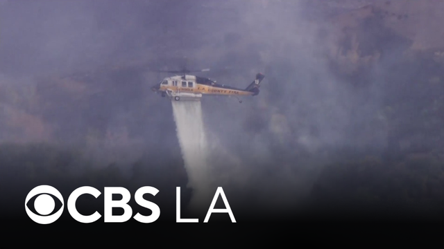 Bike Fire briefly prompts evacuations in Santa Clarita before firefighters get upperhand