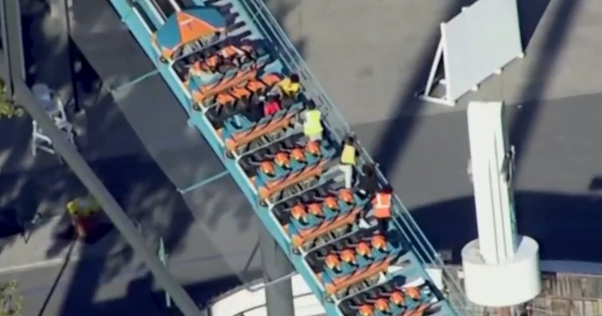 Rider falls to their death from roller coaster at Six Flags Over Georgia